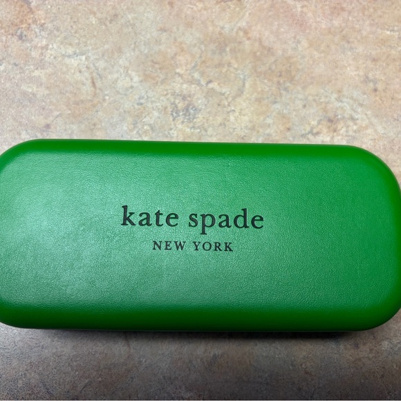 Kate Spade Black and Pink Sunglasses With Case And Cleaning Cloth - Picture 8 of 13